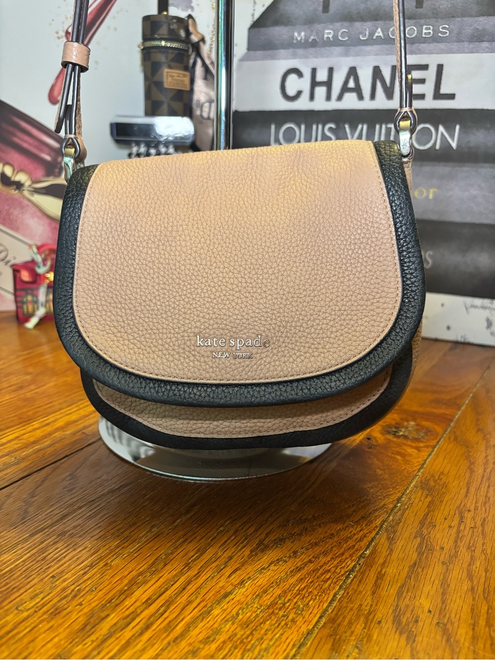 Kate Spade New York Pebbled Leather Crossbody Saddle Bag Taupe Black